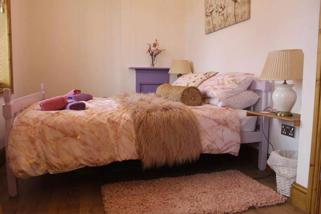 3 Bedroom Terrace Holiday Home Грейт-Торрингтон Экстерьер фото